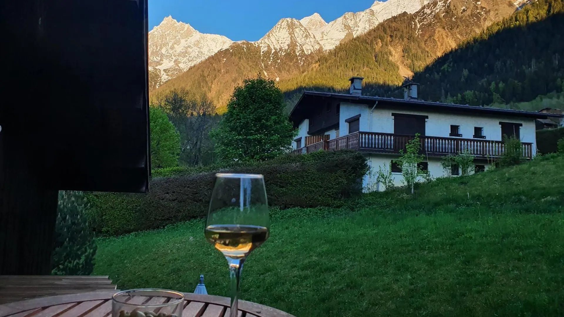 The Mountain View Apartment Les Houches
